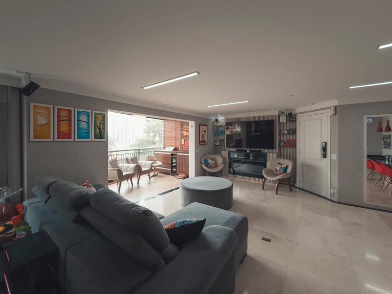 Cond. Premiere Anália Franco