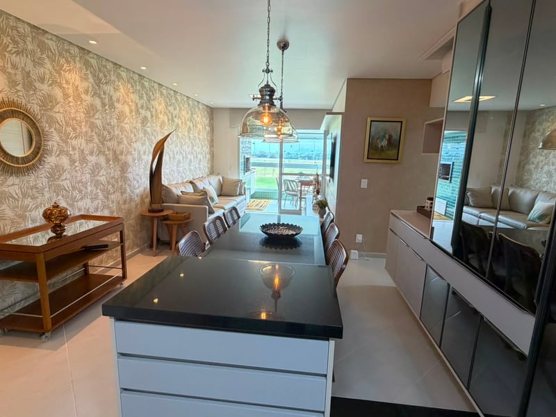 Sala de jantar integrada à cozinha