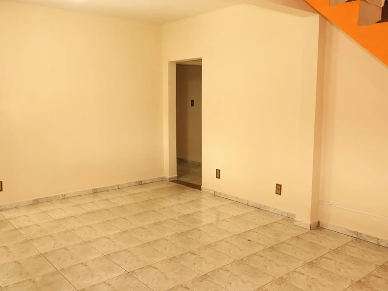 Casa com 4 quartos à venda