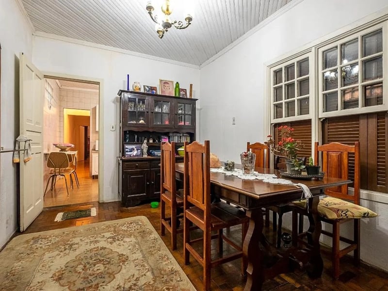 Casa com 4 quartos à venda