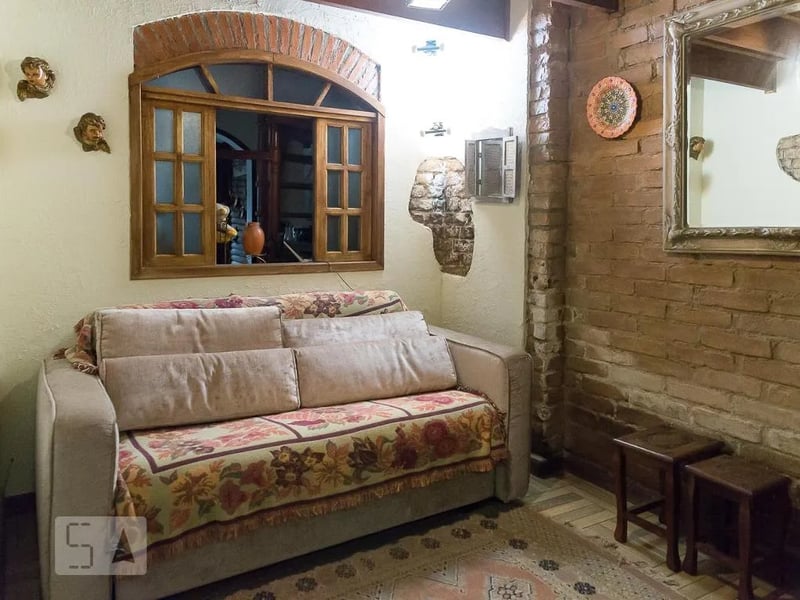 Casa com 8 quartos à venda