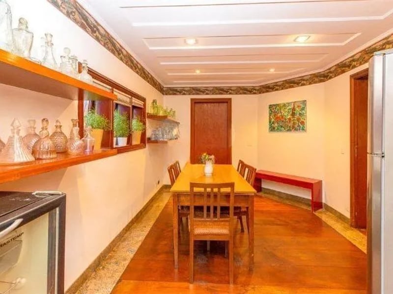 Casa com 5 quartos à venda