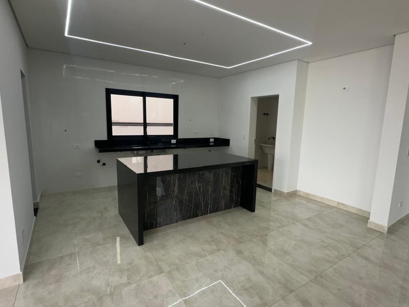 Casa de Condomínio com 4 quartos à venda