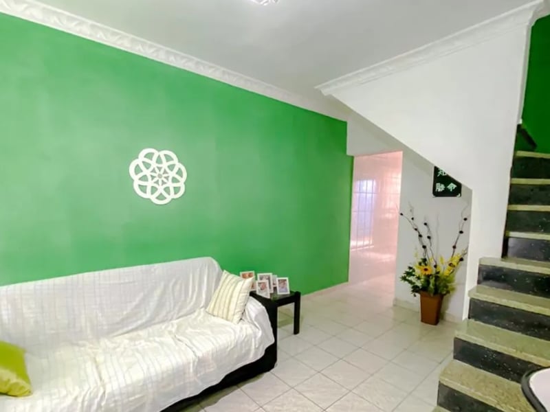 Casa com 2 quartos à venda