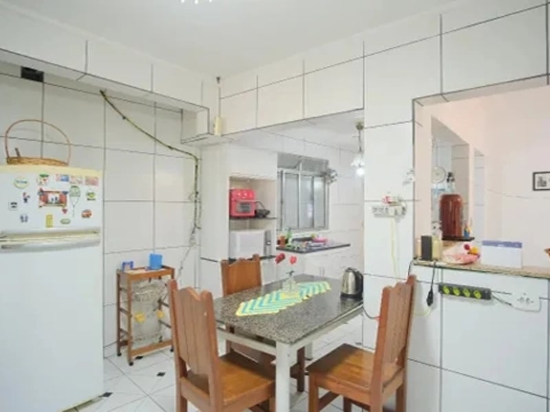 Casa com 2 quartos à venda