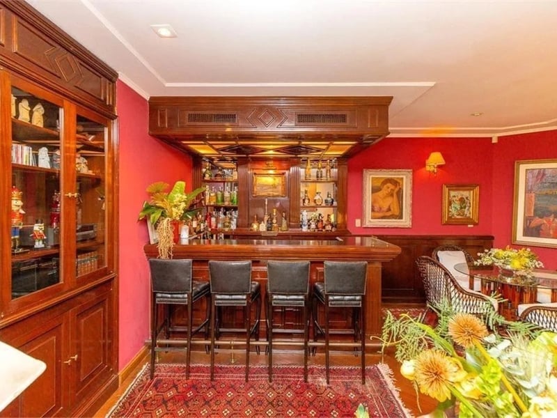 Casa com 5 quartos à venda
