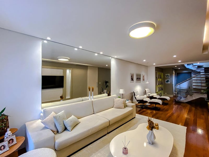 Casa com 4 quartos à venda