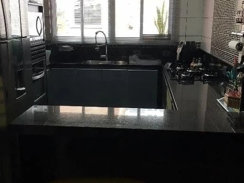 Casa com 4 quartos à venda