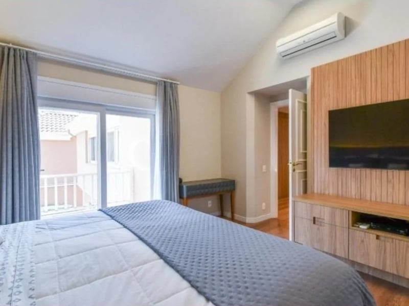 Casa com 4 quartos à venda
