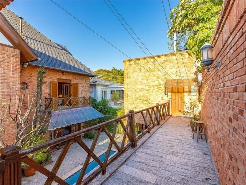 Casa com 5 quartos à venda