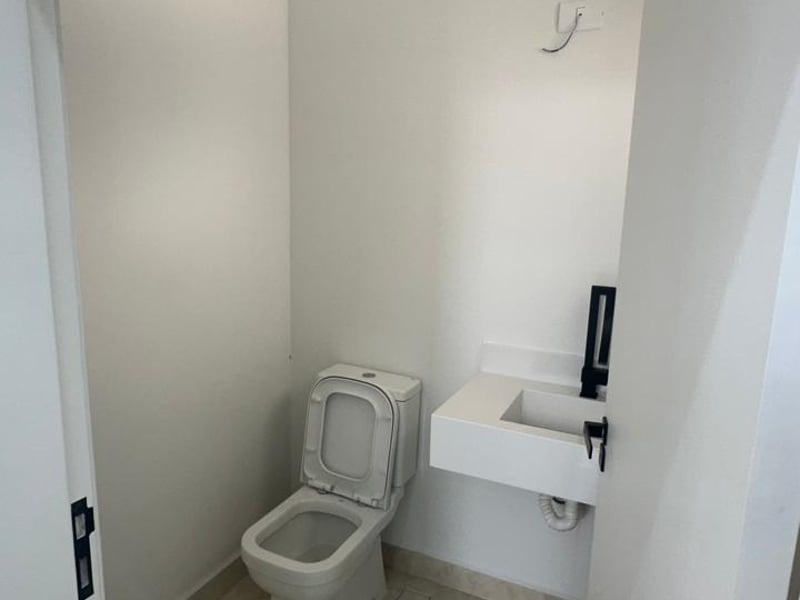 Casa de Condomínio com 4 quartos à venda