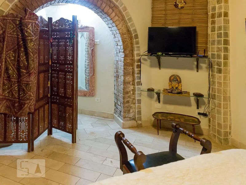 Casa com 8 quartos à venda
