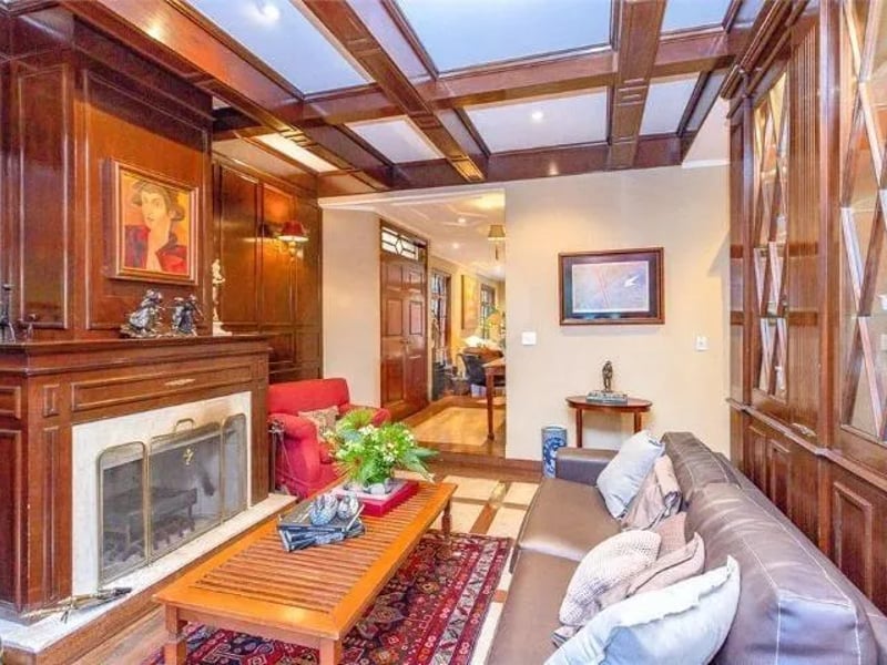Casa com 5 quartos à venda