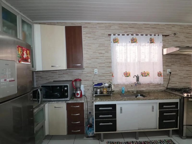 Casa com 4 quartos à venda
