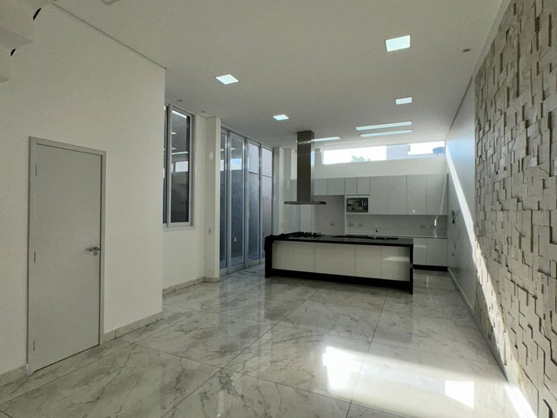 Casa com 4 quartos à venda