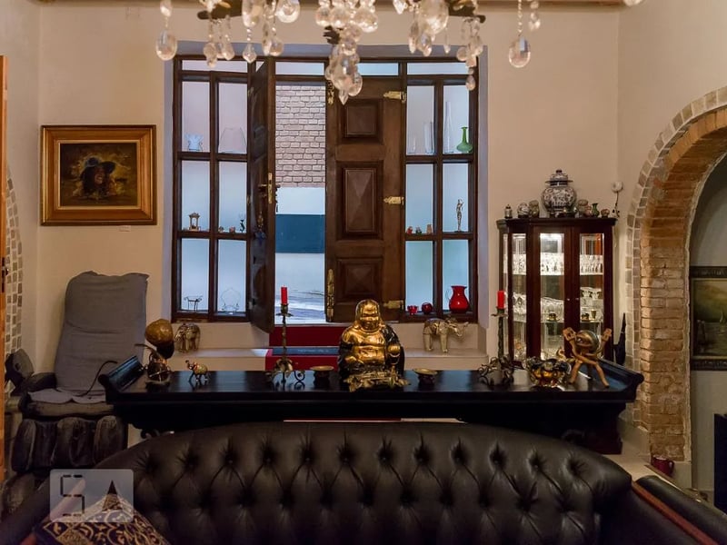 Casa com 8 quartos à venda