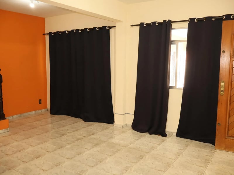 Casa com 4 quartos à venda