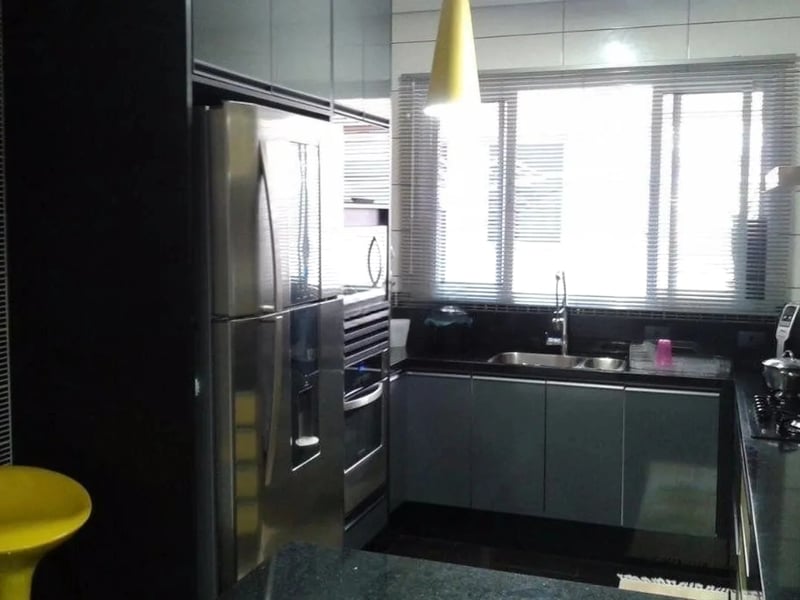 Casa com 4 quartos à venda