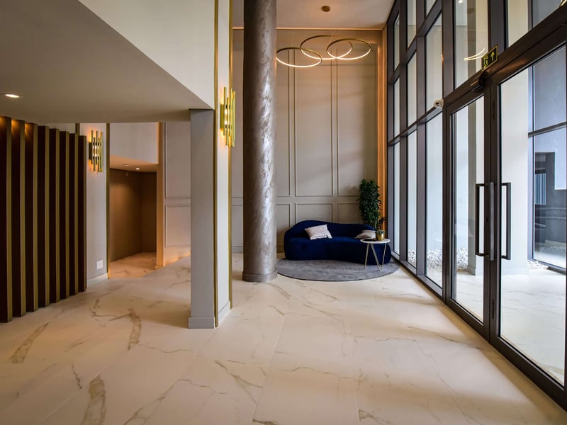 LOBBY PIENZA.jpg
