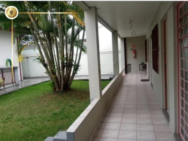 Casa comercial - Vila Adyanna - 9 salas - Abaixo do valor de mercado.