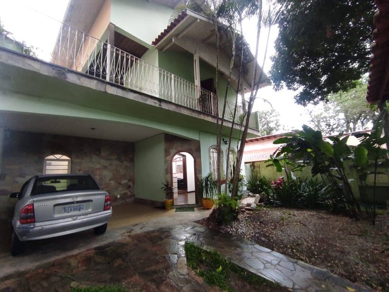 Sobrado com edícula na Vila Ema em São José dos Campos - SP