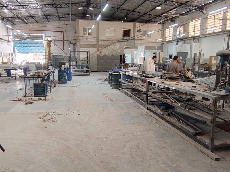 Aluguel de Galpão - 1000 m2 - R$ 25.000,00